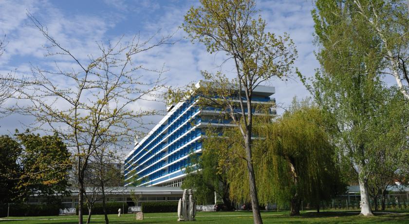 Территория отеля