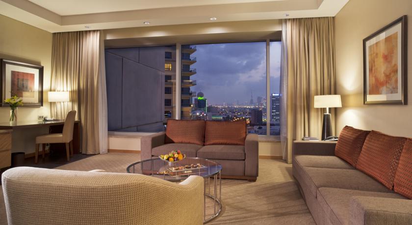 Номера в отеле Al Ghurair Rayhaan by Rotana, Дубай, ОАЭ