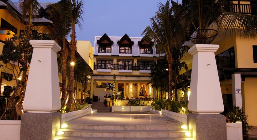 Территория отеля