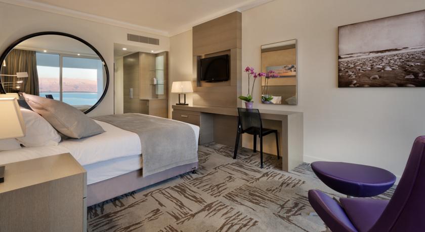 Номера в отеле Crowne Plaza Dead Sea Hotel, Эйн-Бокек, Израиль