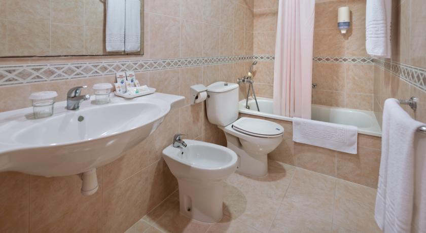 Номера в отеле Sumus Hotel Monteplaya, Коста дель Мересме, Испания