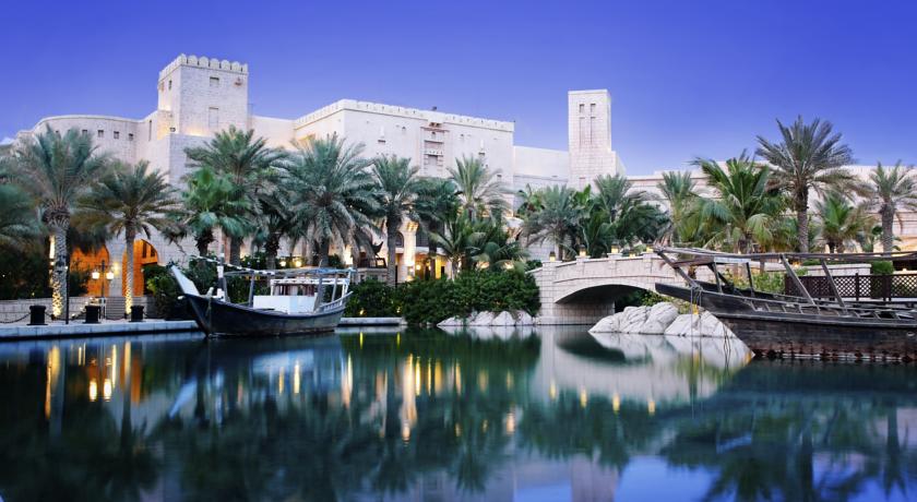 Территория отеля