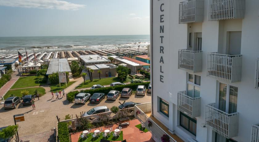 Территория отеля