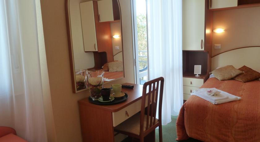 Номера в отеле Crosal, Римини, Италия