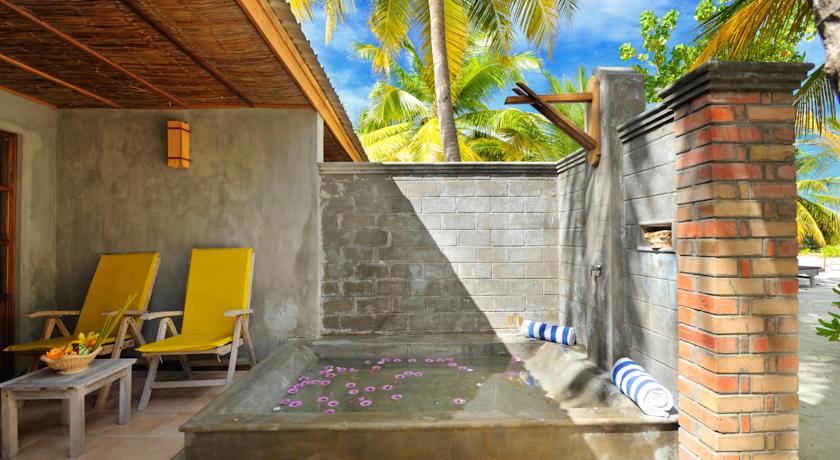 Бунгало с террасой и собственным бассейном