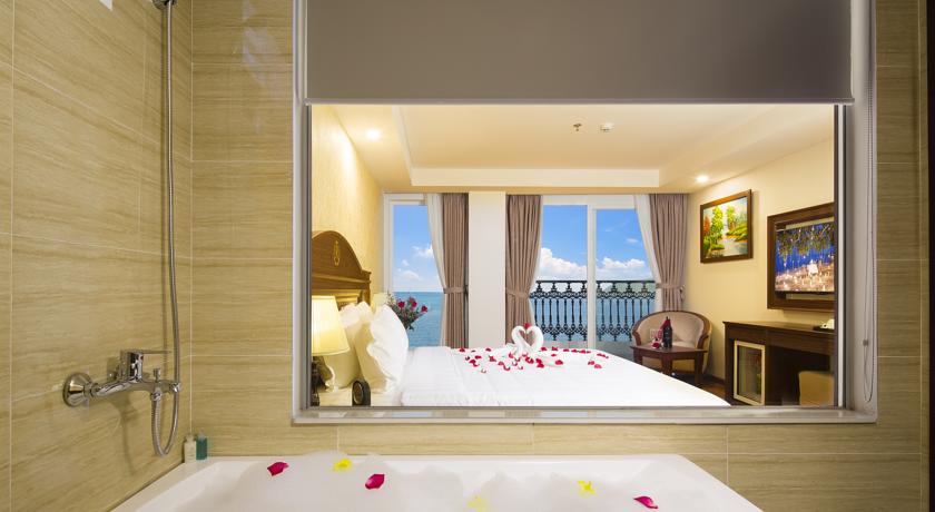 Номера в отеле Regalia Hotel, Нья Чанг, Вьетнам