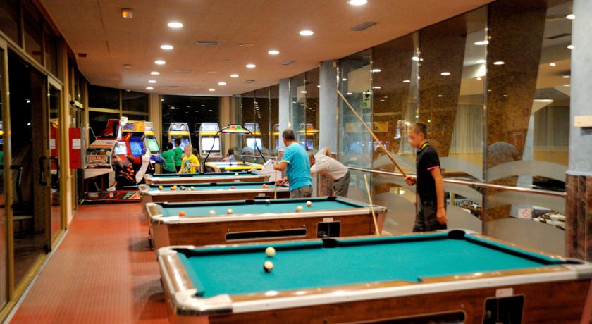 Бильярдная