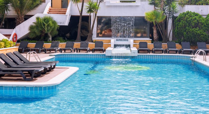 Открытый бассейн