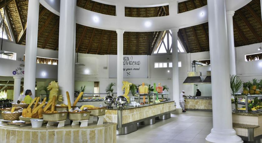 Основной ресторан со шведским столом