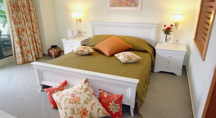 Номера в отеле Theophano Imperial Palace, Халкидики-Кассандра, Греция