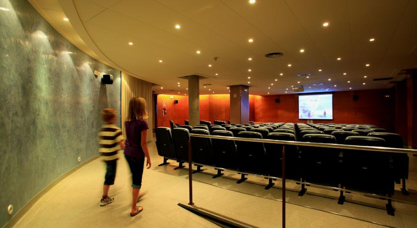 Мини-кинозал