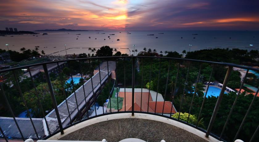 Вид с балкона номера