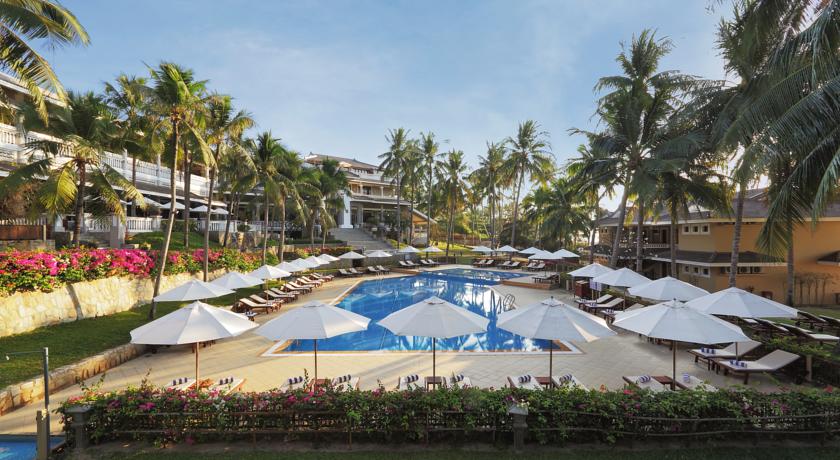 Территория отеля