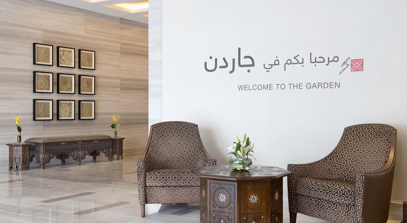 Холл отеля Hilton Garden Inn Dubai Al Muraqabat, Дубай, ОАЭ