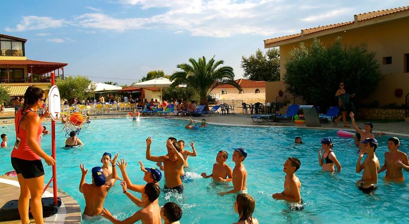 Спортивные игры и дневная анимация