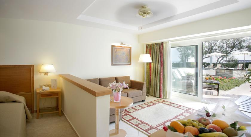 Номера в отеле Theophano Imperial Palace, Халкидики-Кассандра, Греция