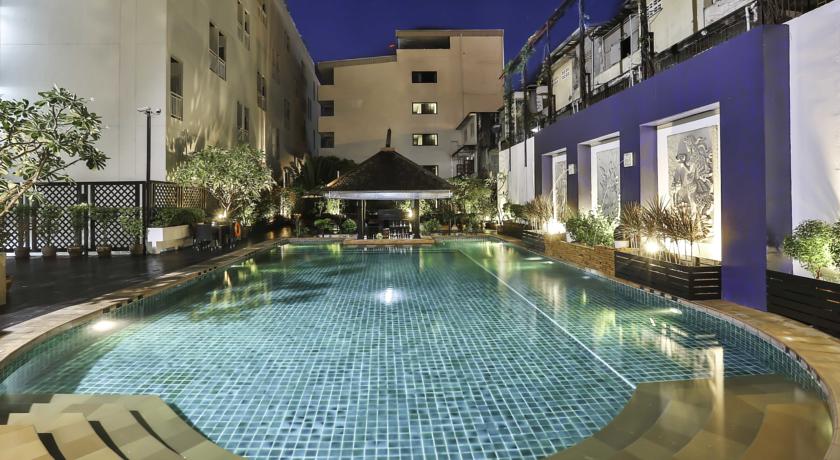 Открытый бассейн