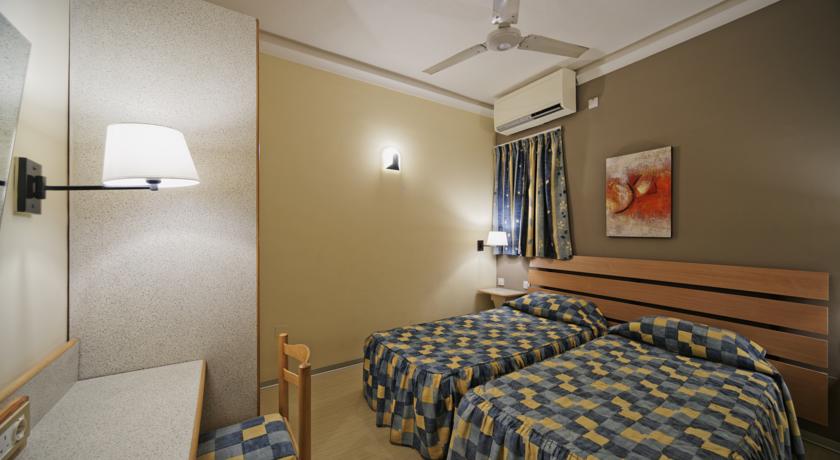 Номера в отеле Porto Azzurro Aparthotel, Сан Пол Бэй, Мальта