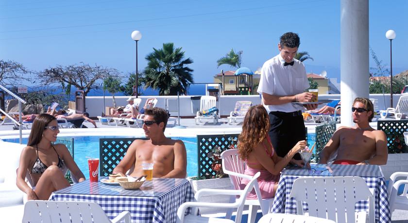 Бар у бассейна