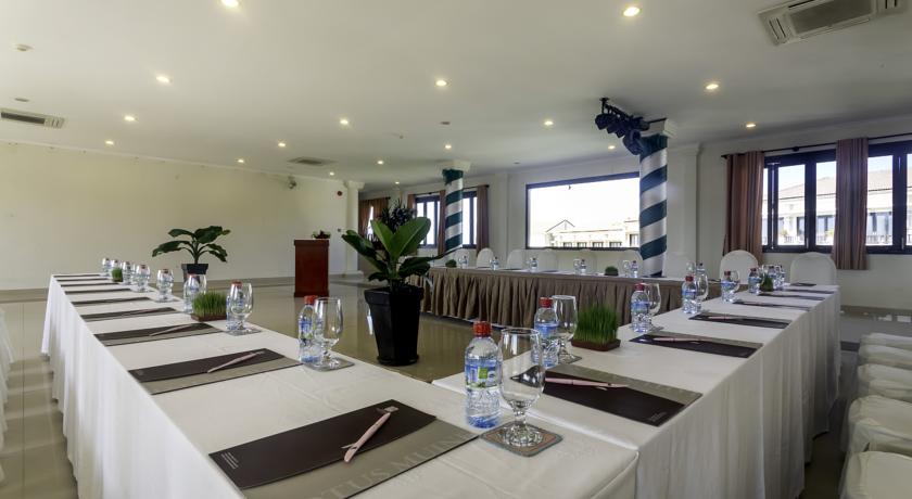 Конференц-зал