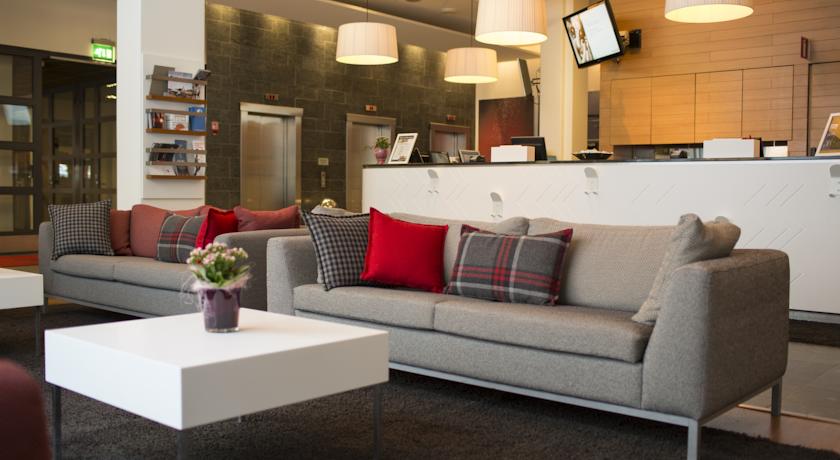 Лаунж в холле