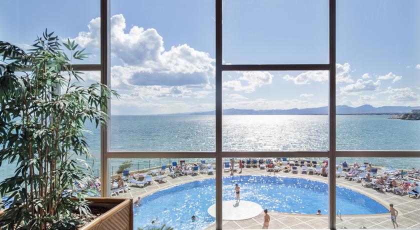 Вид из окон холла