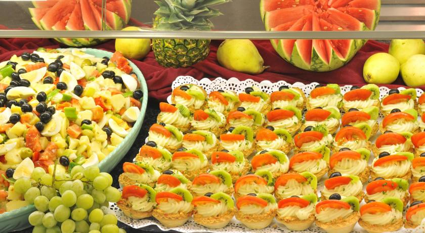 Ресторан со шведским столом