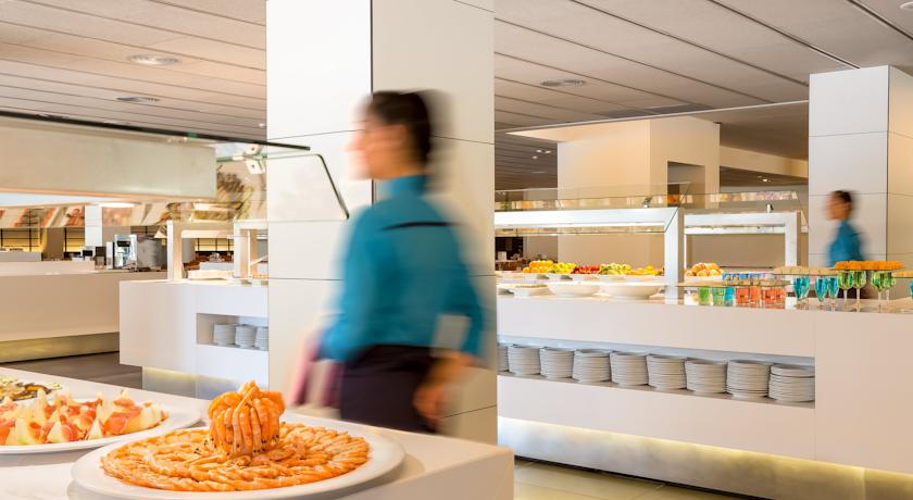 Отель со шведским столом