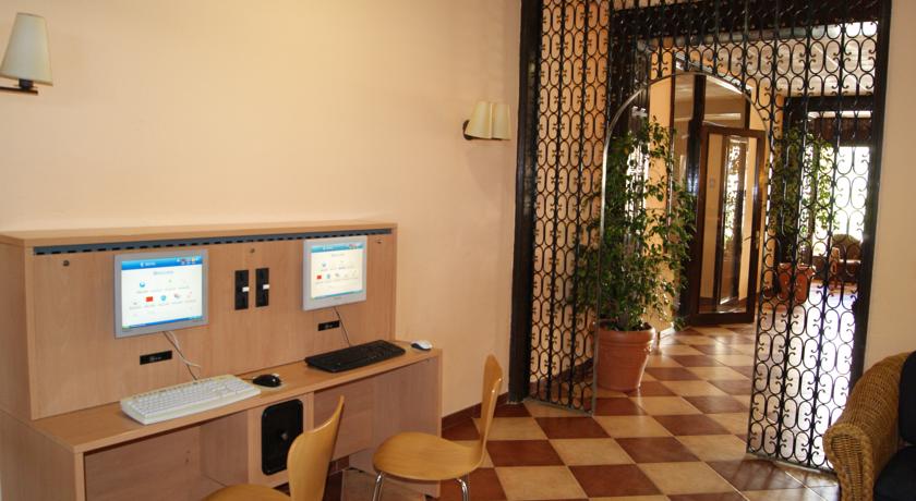 Интернет-кафе