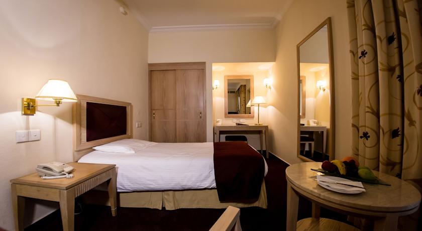 Номера в отеле Curium Palace Hotel, Лимассол, Кипр