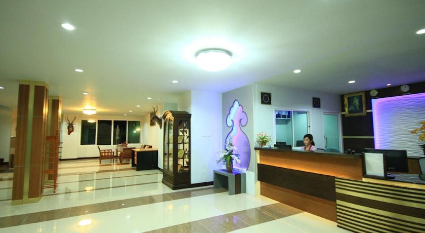 Рецепция в холле