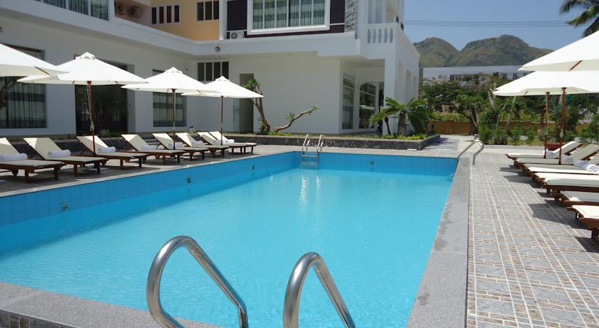 Открытый бассейн