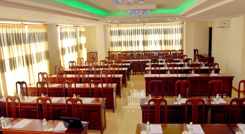 Конференц-зал