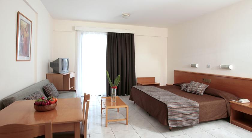 Номера в отеле Anemi Hotel Apartments, Пафос, Кипр