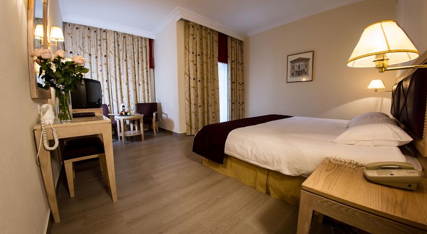 Номера в отеле Curium Palace Hotel, Лимассол, Кипр