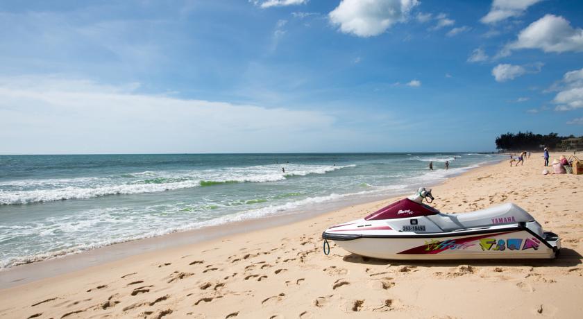 Jet Sky и другие водные развлечения на пляже