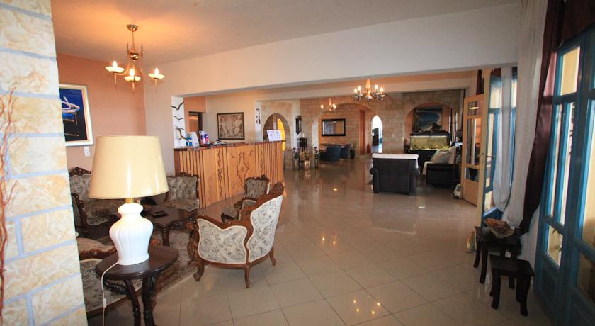 Лаунж в холле