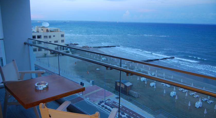 THE CIAO STELIO DELUXE HOTEL 