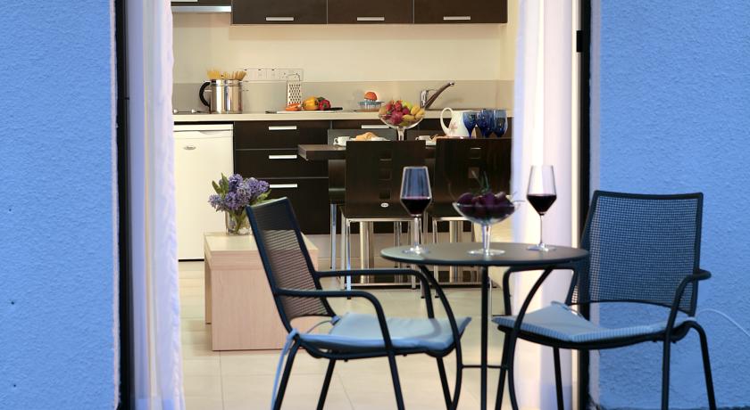Апартаменты в отеле Anemi Hotel Apartments, Пафос, Кипр