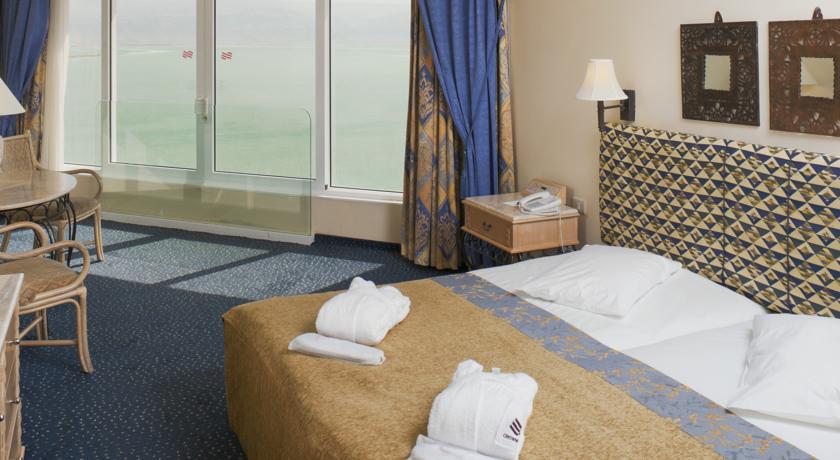 Номера в отеле Crowne Plaza Dead Sea Hotel, Эйн-Бокек, Израиль