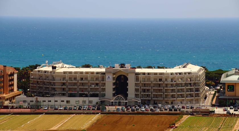 Отель Aqua Hotel Aquamarina & Spa, Коста дель Маресме, Испания