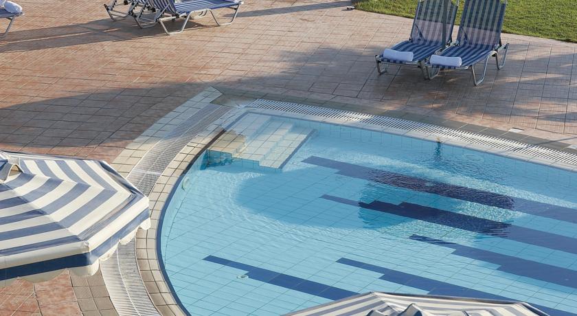 Открытый бассейн