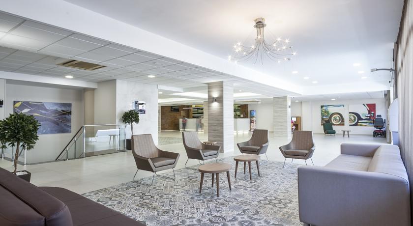 Лаунж в холле