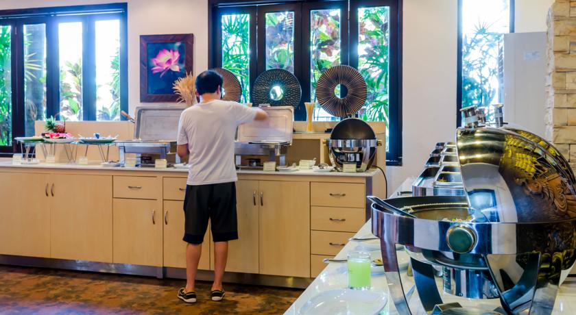 Ресторан со шведским столом