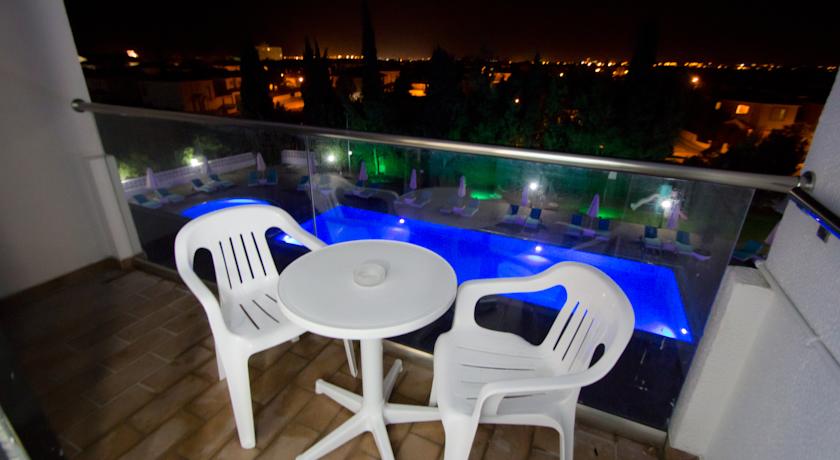 Балкон номера в отеле Sveltos Hotel, Ларнака, Кипр