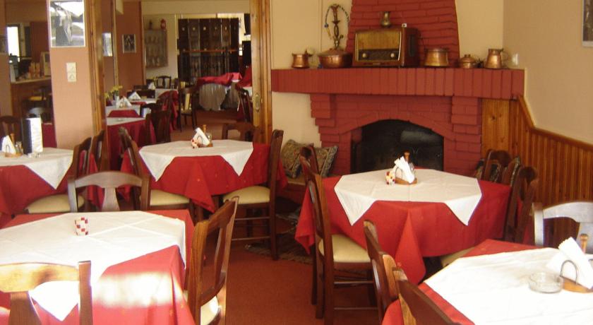 В ресторане