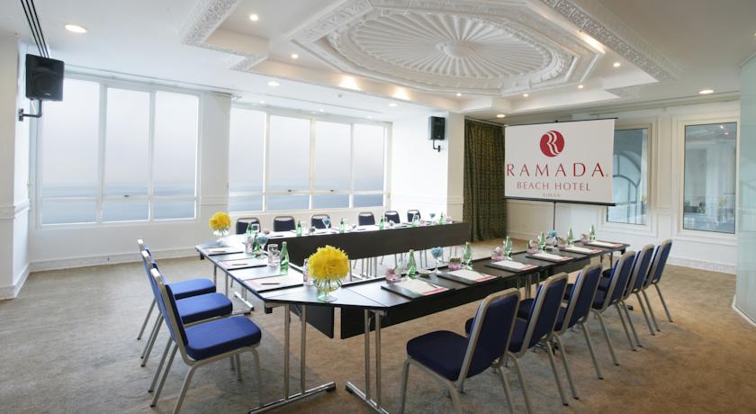 Комната для переговоров