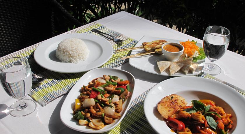 В ресторане