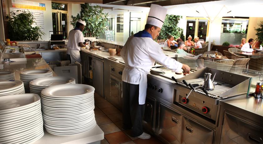 Ресторан со шведским столом