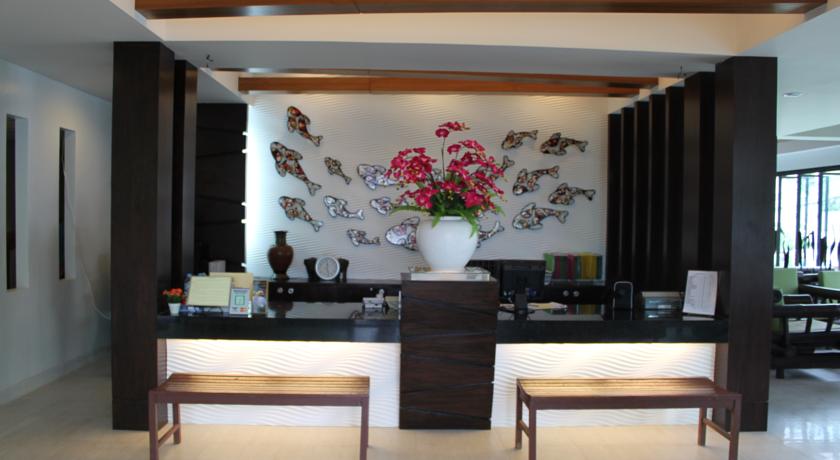 Рецепция в холле